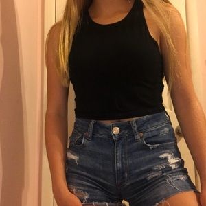BLACK CROP TOP !!